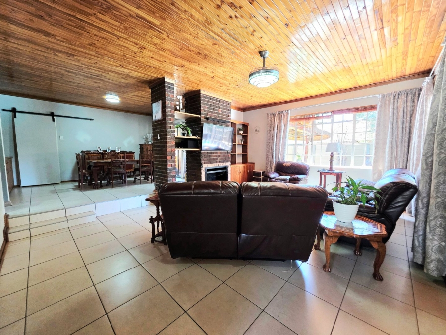 4 Bedroom Property for Sale in Fichardt Park Free State